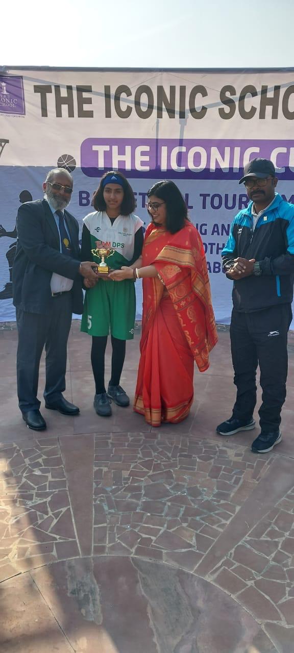 Rashi Raghuwanshi Best Player at Iconic Championship